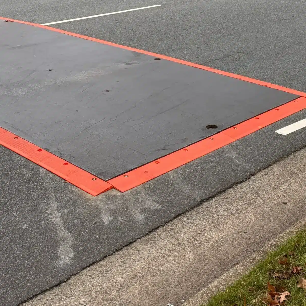 Steel Road Plate Usage: Properly secured in roadway.